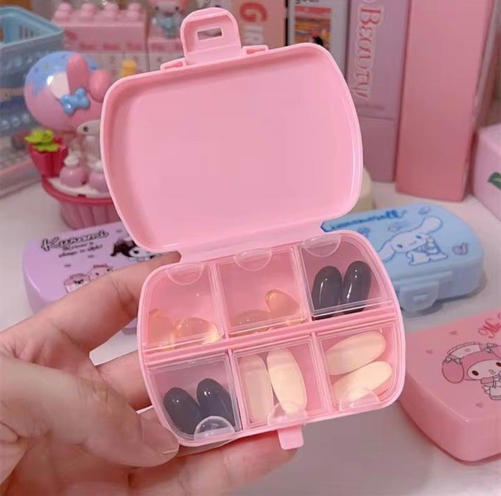 Hello Kitty 6 Compartments Pill Case