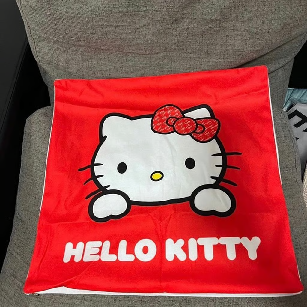 US SellerHello Kitty Pillow Case Zipper Closure 18 x 18 inches