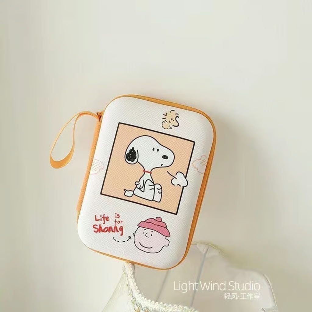 Snoopy Carrying Case Hard Protective Case, Impact Resistant Travel Power Bank