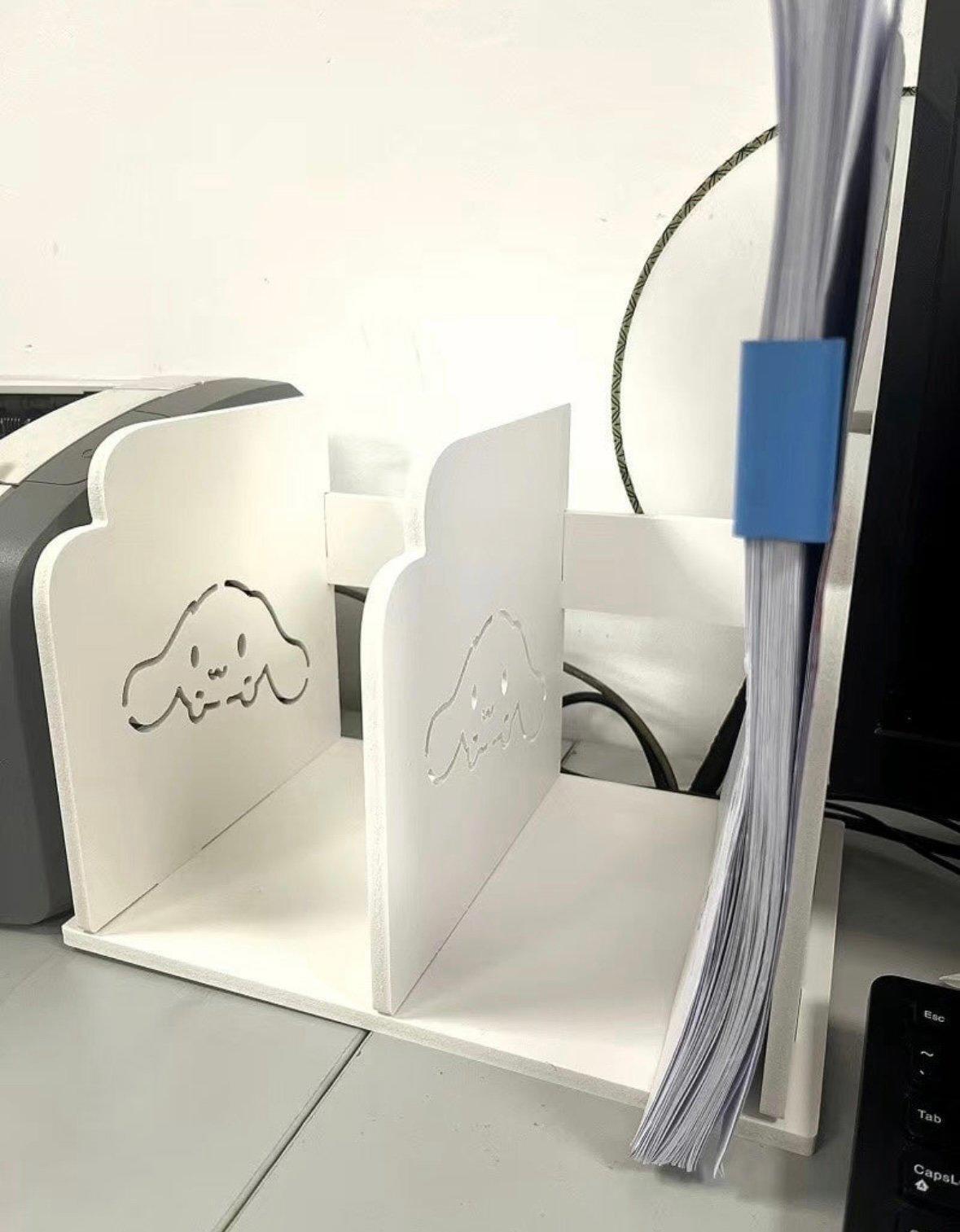 Cinnamoroll desktop bookshelf