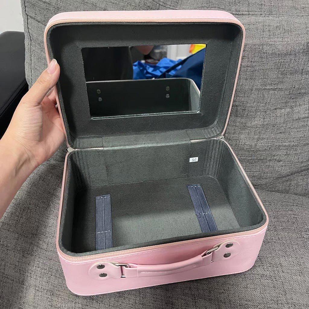 Hello Kitty carrying makeup/cosmetic box